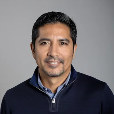 Headshot of Diego Alvarez